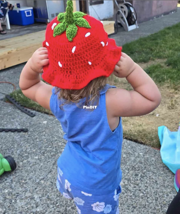 buckethat.png