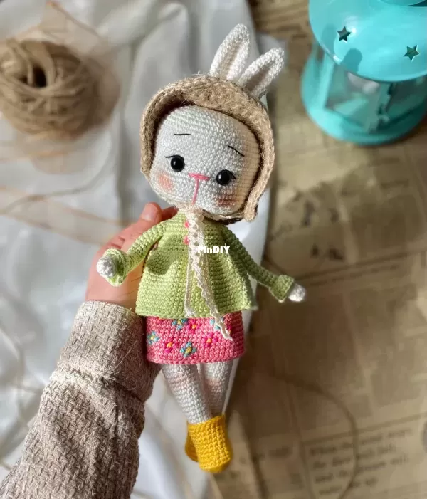 Roza Oyuncak - Sedanur Şimşek - Rabbit Laura_02.jpg