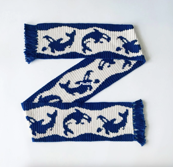 Orca scarf.png