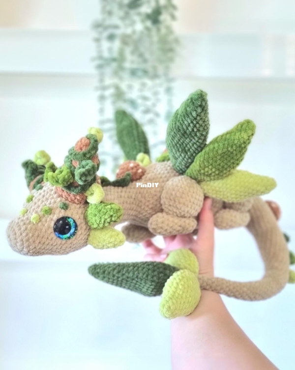 EN - Forest Dragon - LyraLune.jpg