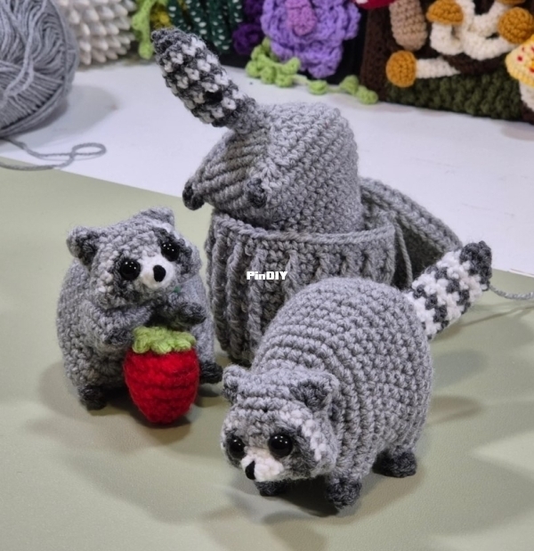 racoons.jpg