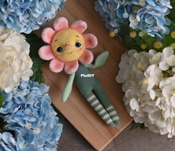 Funny Hook - Svetlana Maksimenko - Flower - English