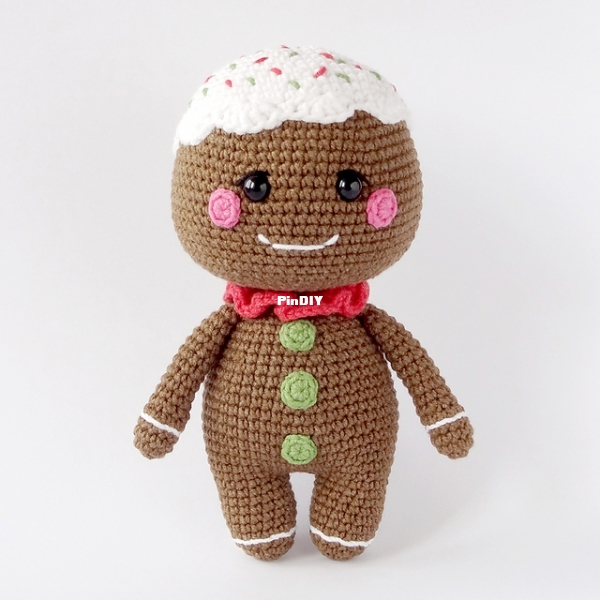 JuliHMtoys - Julia Matiienko - Gingerbread Man - English