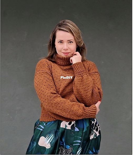 Sieana Pullover.JPG