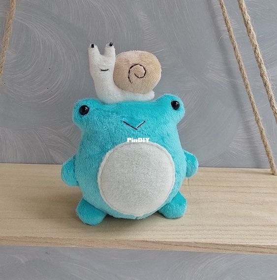 Frog with Snail by Jane Magic Craft1