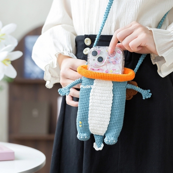 Susan's Family Sausage-Smiler Loong Crossbody Bag 1.jpg