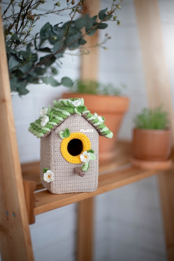 Dorogina Toys Birdhouse English (1).jpg