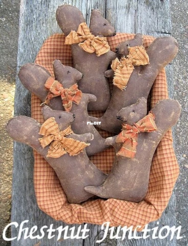 Squirrel Ornies