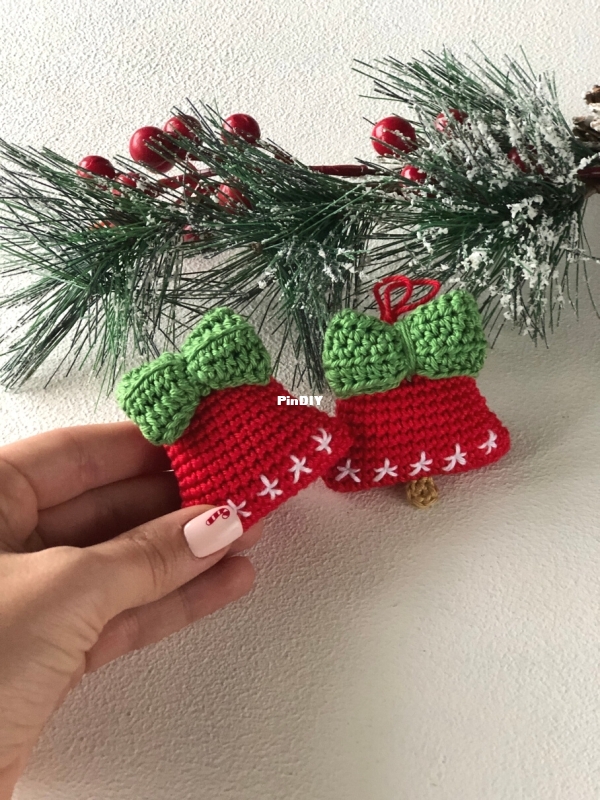 Vinera Eyer - Crochet Street - Vinera Kapustkina  Oxana - Christmas Ball - English