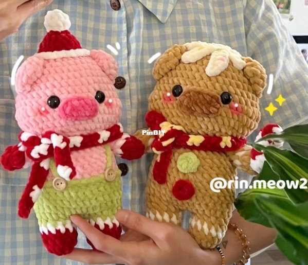 christmas pig rin.meow