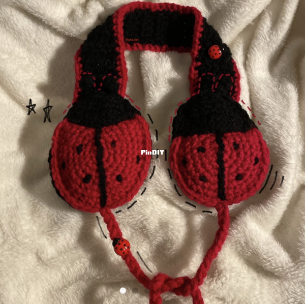Ladybug earmuffs.png