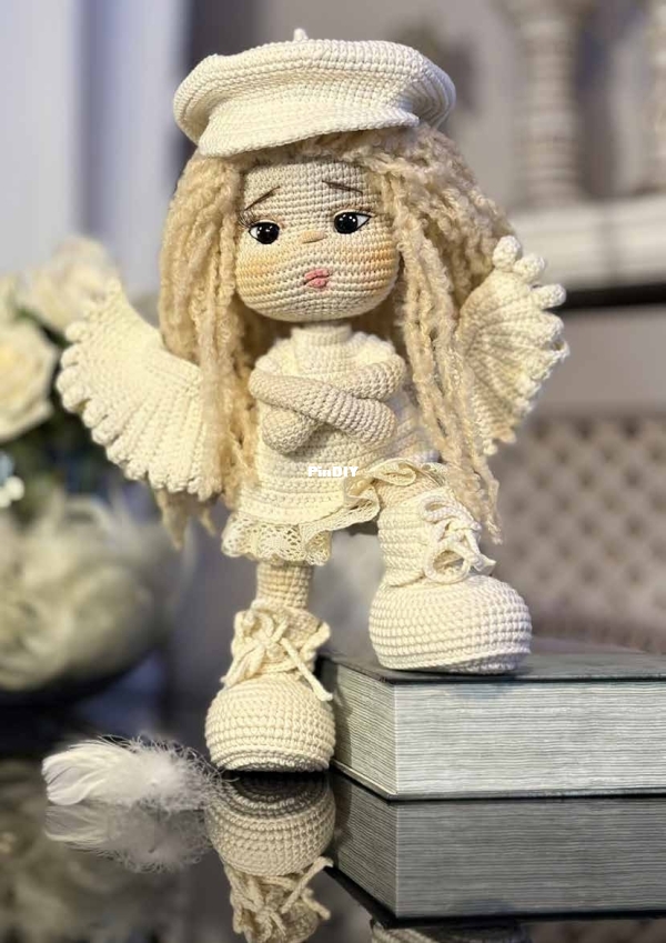 Blue Star Pattern Toys - Dorota Potoczna - Ángel de Michalina 35cm - English
