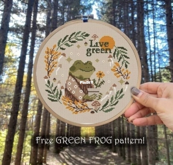 Mama Witch Xstitch - Live Green.jpg