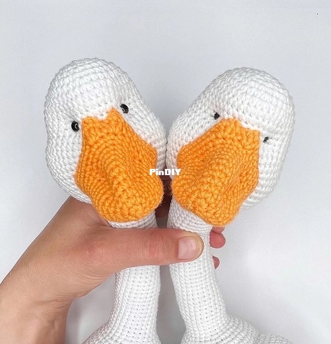 crochettoys basket-goose2022 bec.jpg