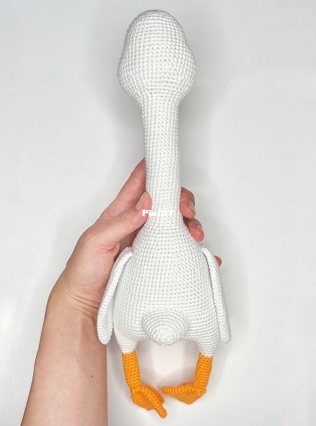 crochettoys basket-goose2022 back.jpg