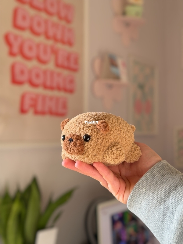 Beccis Plushies - Rebecca Müller - Fluffy Loaf Pug.jpg