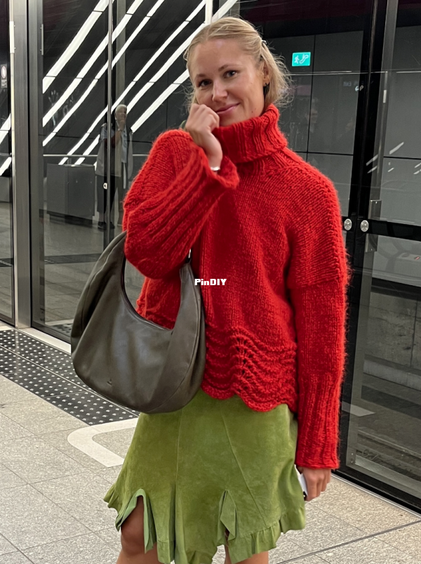 WAVE SWEATER