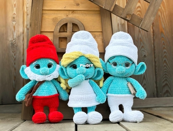 Parkaeva HM  Easy Crochet Love - Anastasia Parkaeva - Smurfs_01.jpg