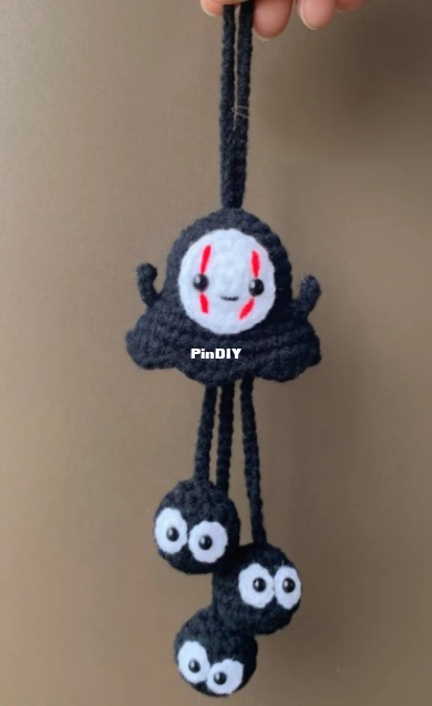 Faceless Male Ghost.png
