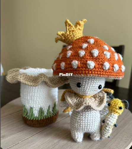 prince kinoko and kat the caterpillar.png