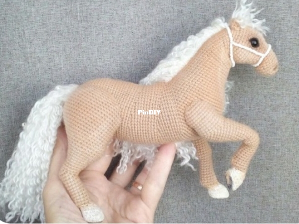 horses2.jpg