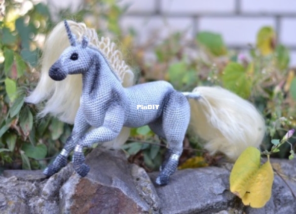 horses3.jpg