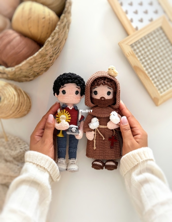 Ferpi Crochet - Fernanda Pitaluga - E-book-Caminhos que Iluminam 22cm - Portuguese
