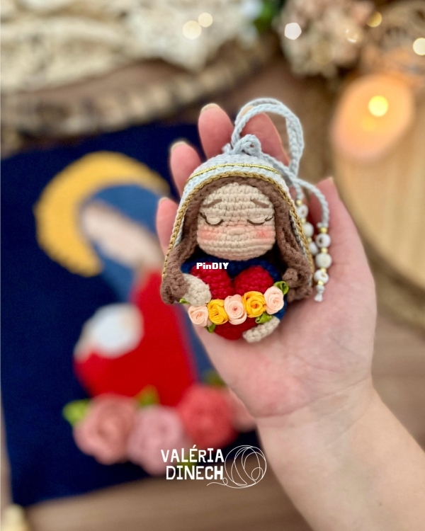 Fios e Tramas - Valéria Dinech - Sagrado Coração Maria - Portuguese