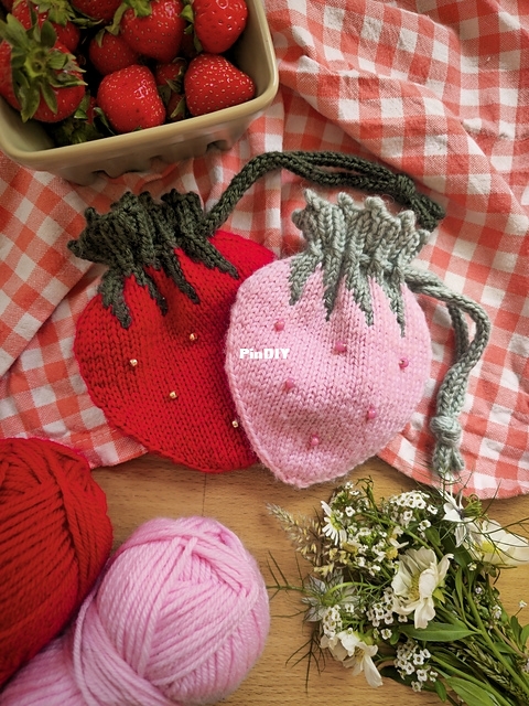 StrawberryPouch