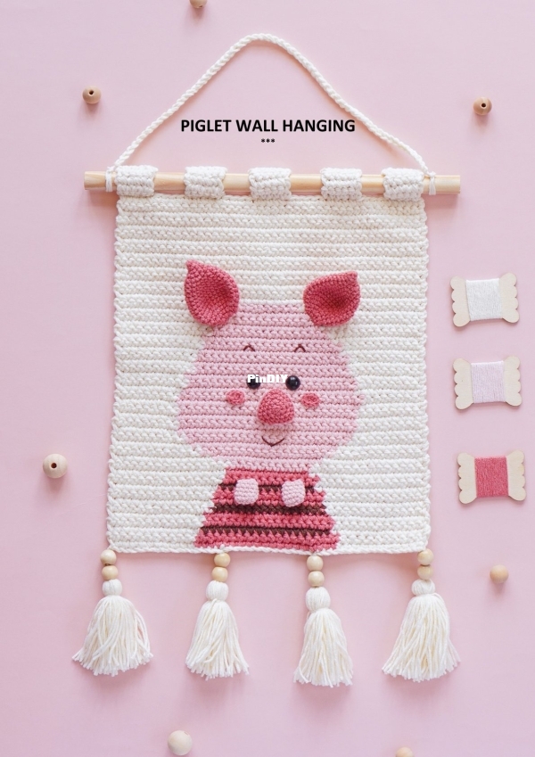 Aquariwool - wall hanging-piglet.jpg