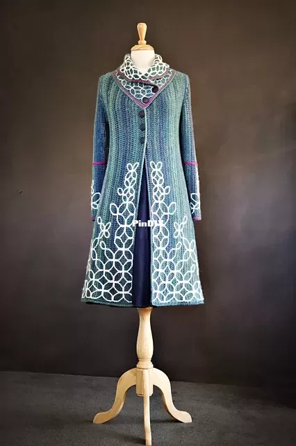 SHC2_full_length_Front_collar_closed_formal_medium2.webp