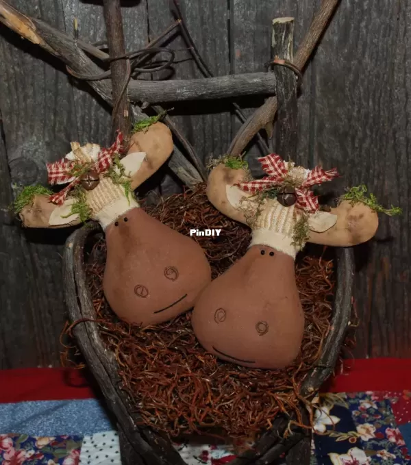 Christmas Moose Tucks