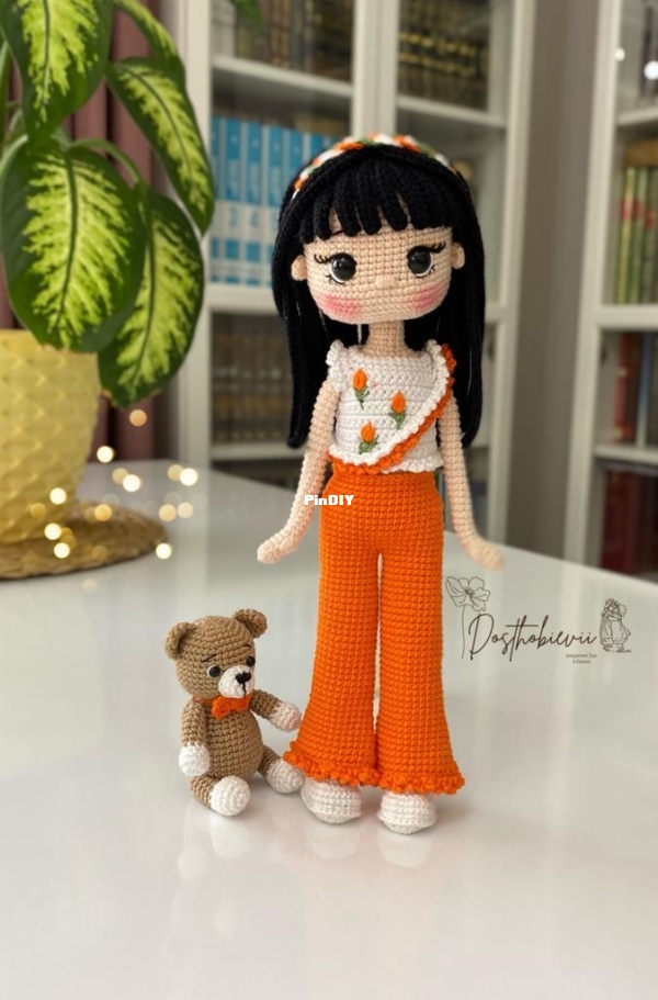 Dostt hobievii - Güldehan & Burcin - Sara Doll - Sara Bebek - Turkish.jpg