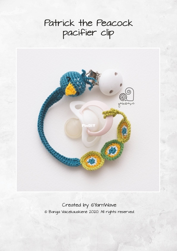 Yarn Wave Shop - Banga Vaicekauskienė - patrick the peacock pacifier clip.jpg