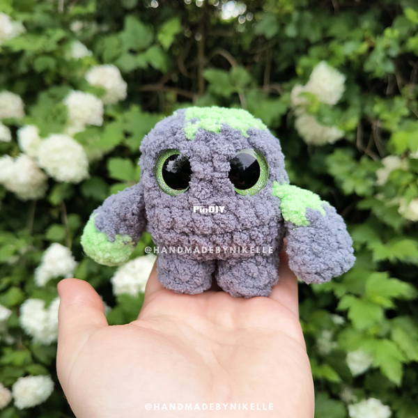 baby_rock_golem_medium2.png