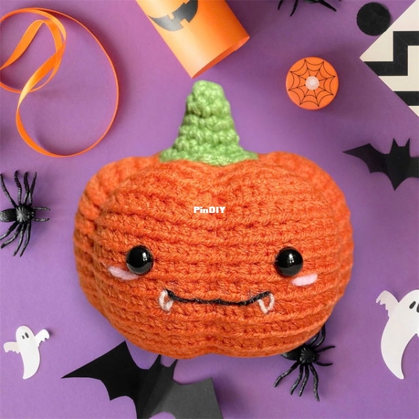 Demiwool - Demi Tran - Halloween Pumpkin_01.jpg