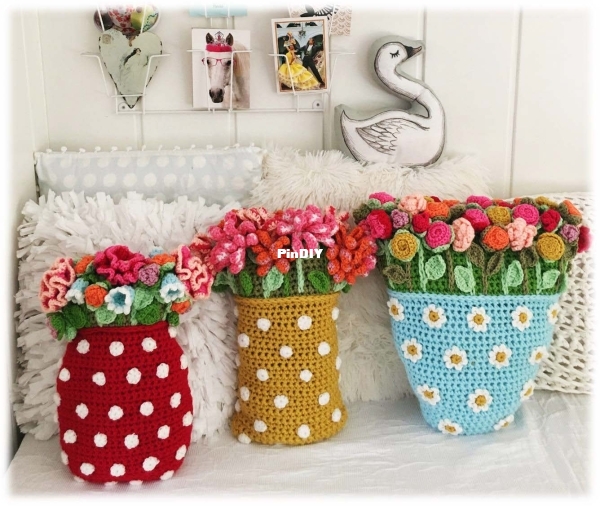 AdindasWorld - Adindas Cushions (English).jpg