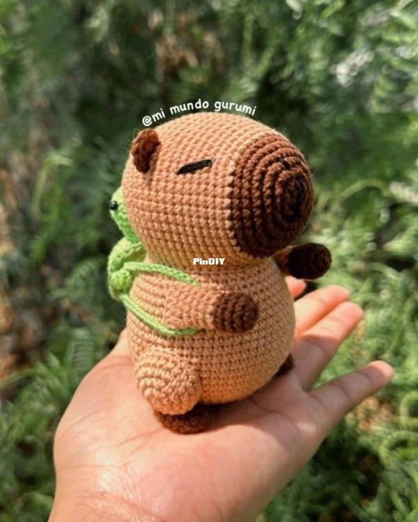 capybara amigurumi.jpg