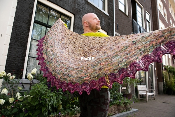 Dancing_Droplet_Shawl_31_medium2.jpg