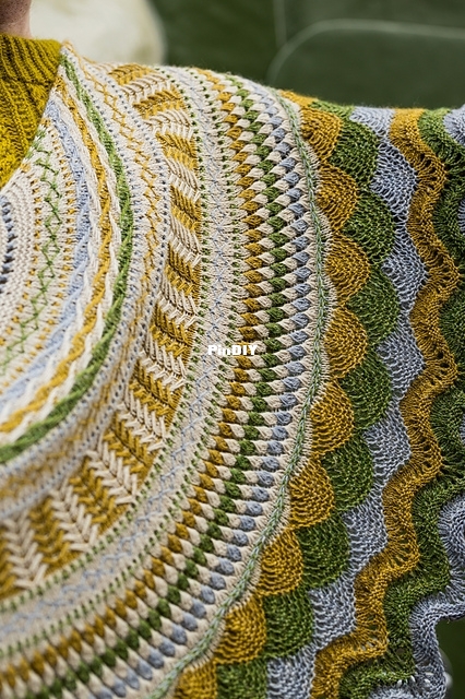Achievement_Badge_Shawl_28_medium2.jpg