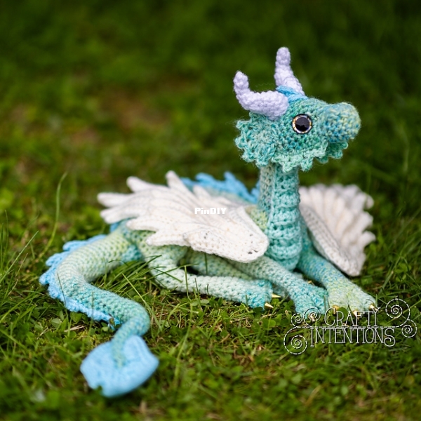 Laying_Down_Noodle_Dragon_for_Ravelry_listing_Front_Photo._medium2.jpg