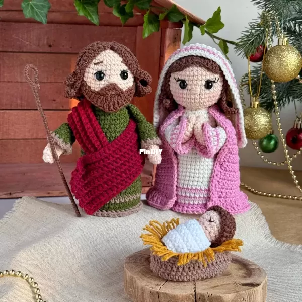 Toys by Milena - Milena Toys - Elena Melnikova - Holy Family_01.jpg