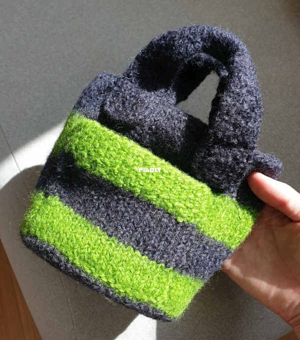 Stripy Felted Mini Bag4.jpg