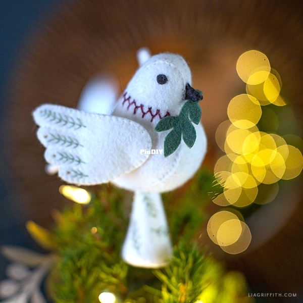 Felt_Dove_Tree_Topper_4.jpg