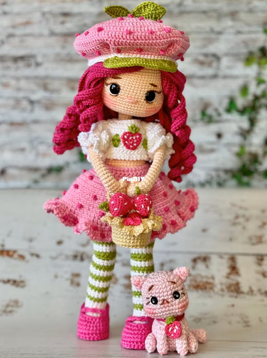 Strawberrydoll.png