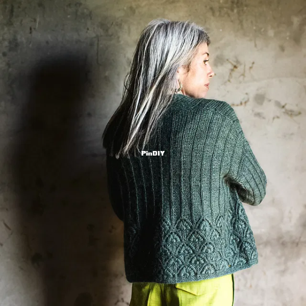 Thelma_achter_cropped_square_medium2.png