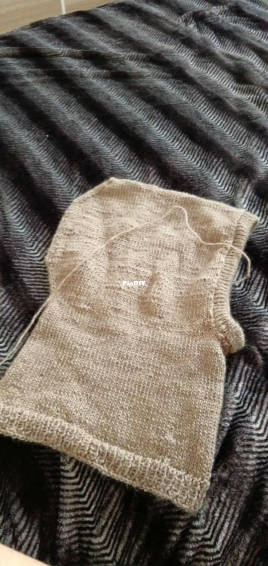 My hoodie, progressing 😁