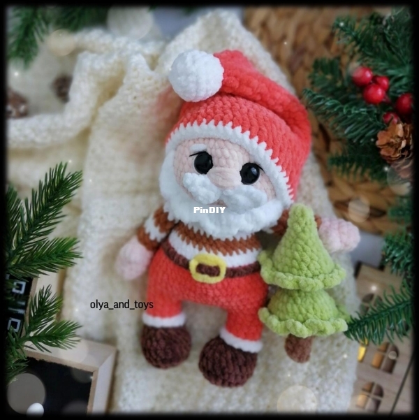 Olya and Toys - Olga Shkarlatyuk - Santa - English