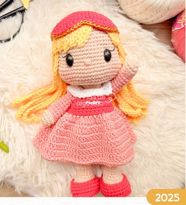 mini-boneca-aurora-linhas-de-algodao-1.jpg