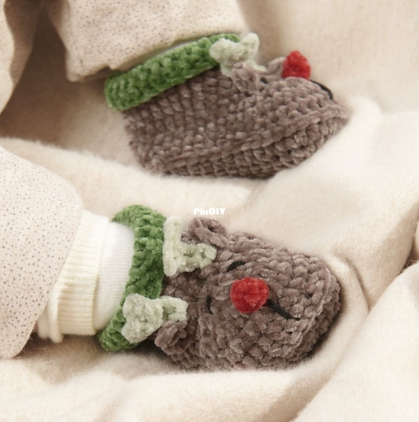 Rico Design - Reindeer Booties - Rentier Booties_01.jpg